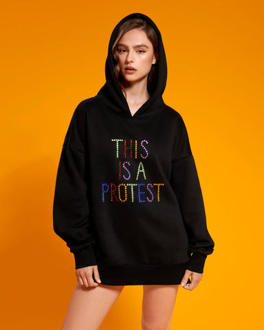 BB x Ashish This Is A Protest Sweat à Capuche
