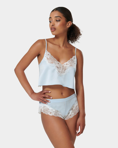 Caraco et Short en Satin Luxueux Isabella Bleu Eau Glacée/Blanc
