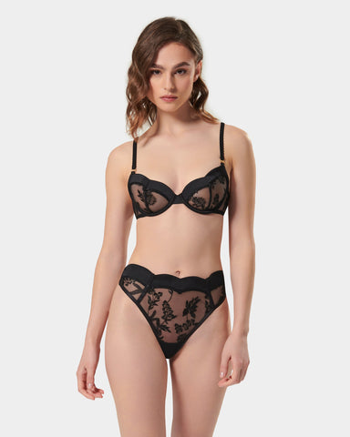 Cassandra Noir